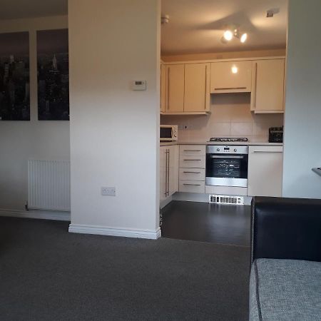 Pond View Apartment Airdrie Luaran gambar